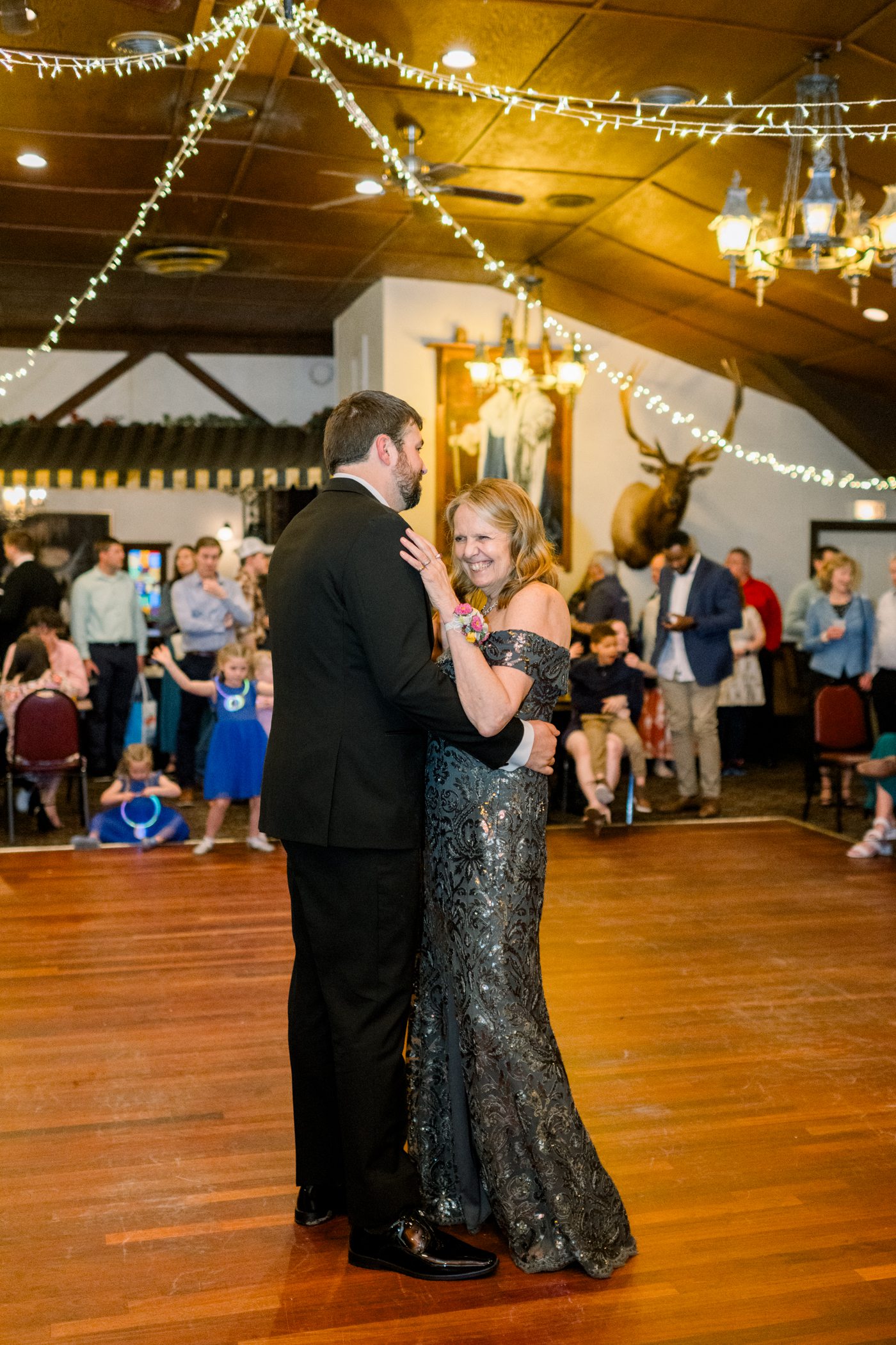 Sauk City, WI Wedding Photographers Sauk City, WI Wedding Photographers