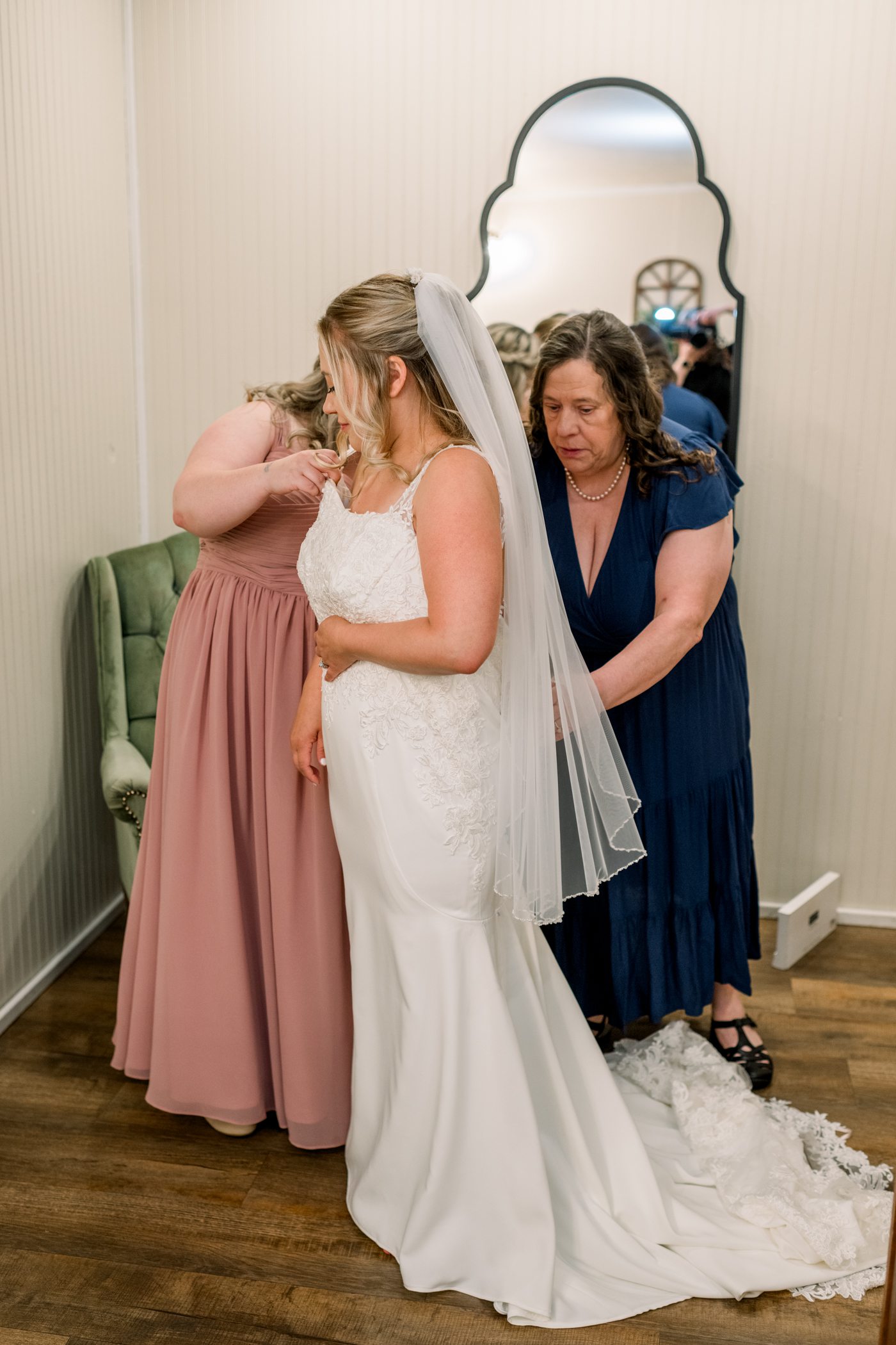 Harvest Moon Pond Wedding Day - Poynette, WI Harvest Moon Pond Wedding Day - Poynette, WI