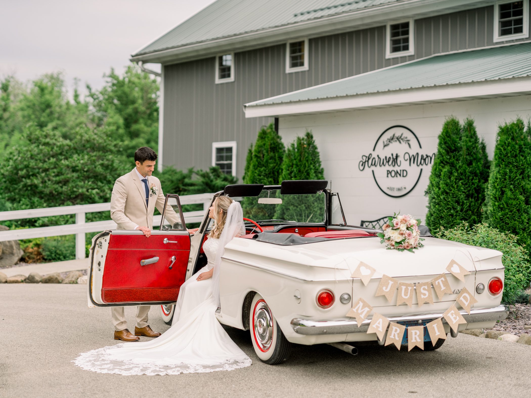 Harvest Moon Pond Wedding Day - Poynette, WI Harvest Moon Pond Wedding Day - Poynette, WI