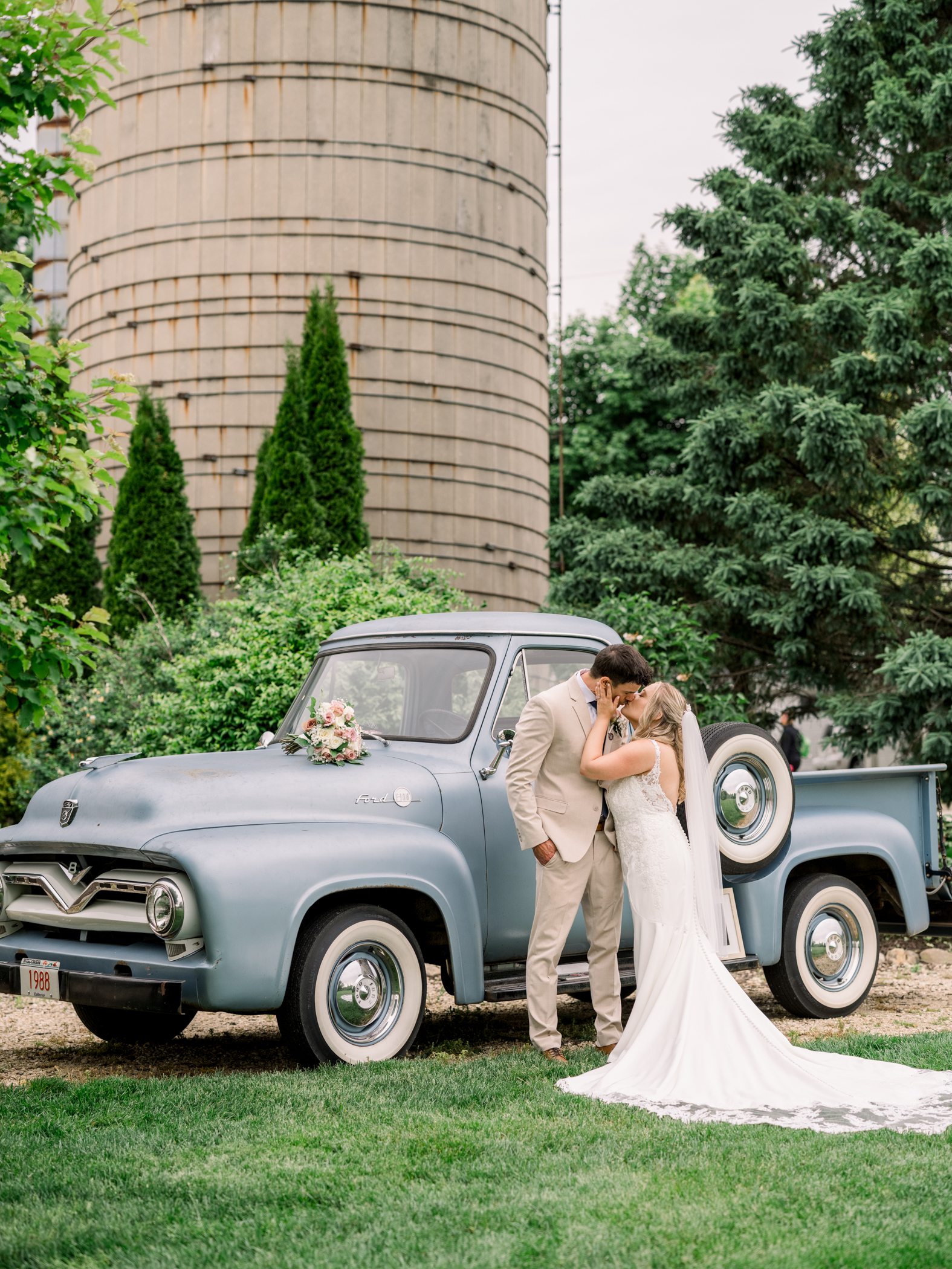 Harvest Moon Pond Wedding Day - Poynette, WI Harvest Moon Pond Wedding Day - Poynette, WI