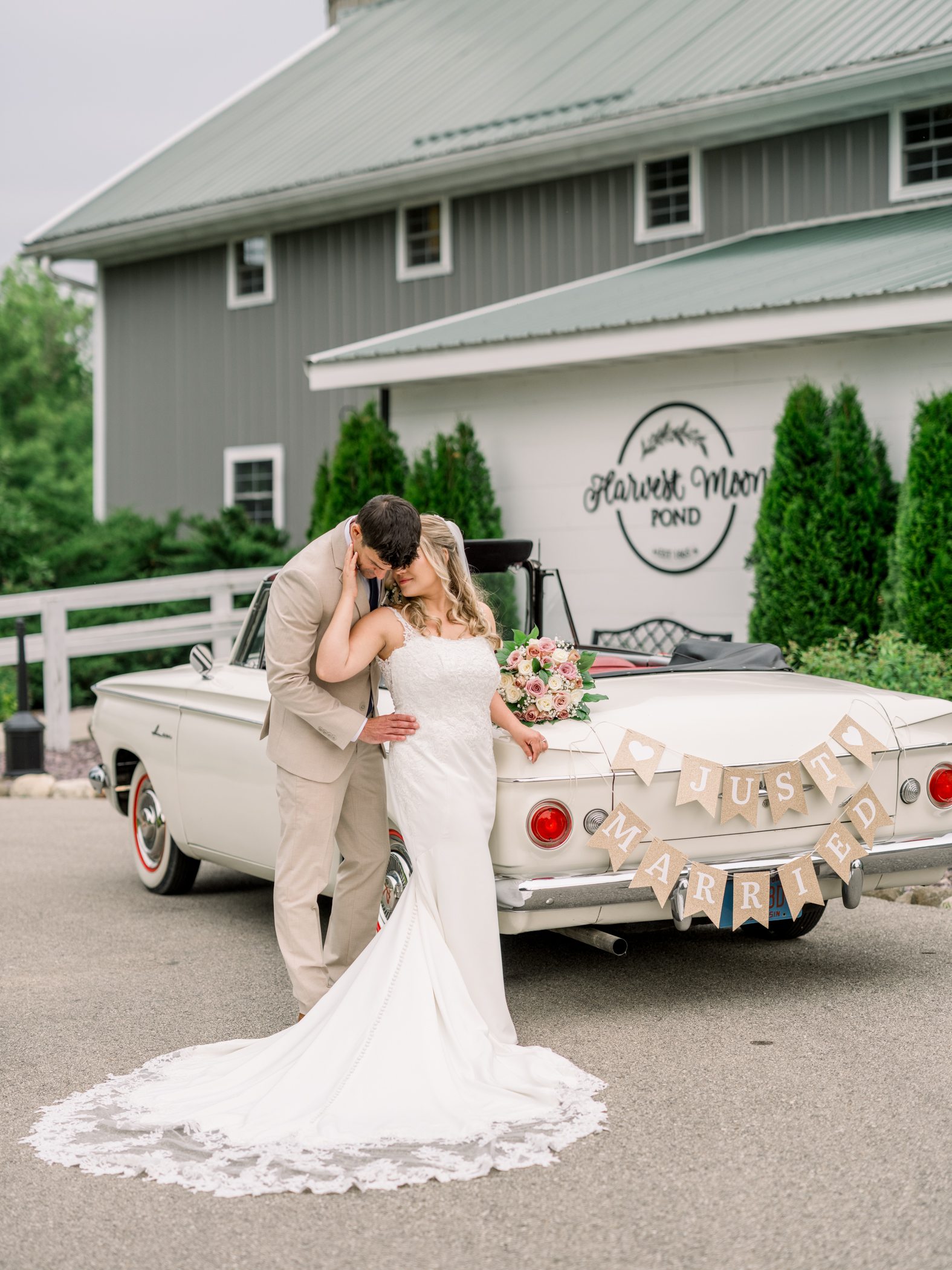 Harvest Moon Pond Wedding Day - Poynette, WI Harvest Moon Pond Wedding Day - Poynette, WI