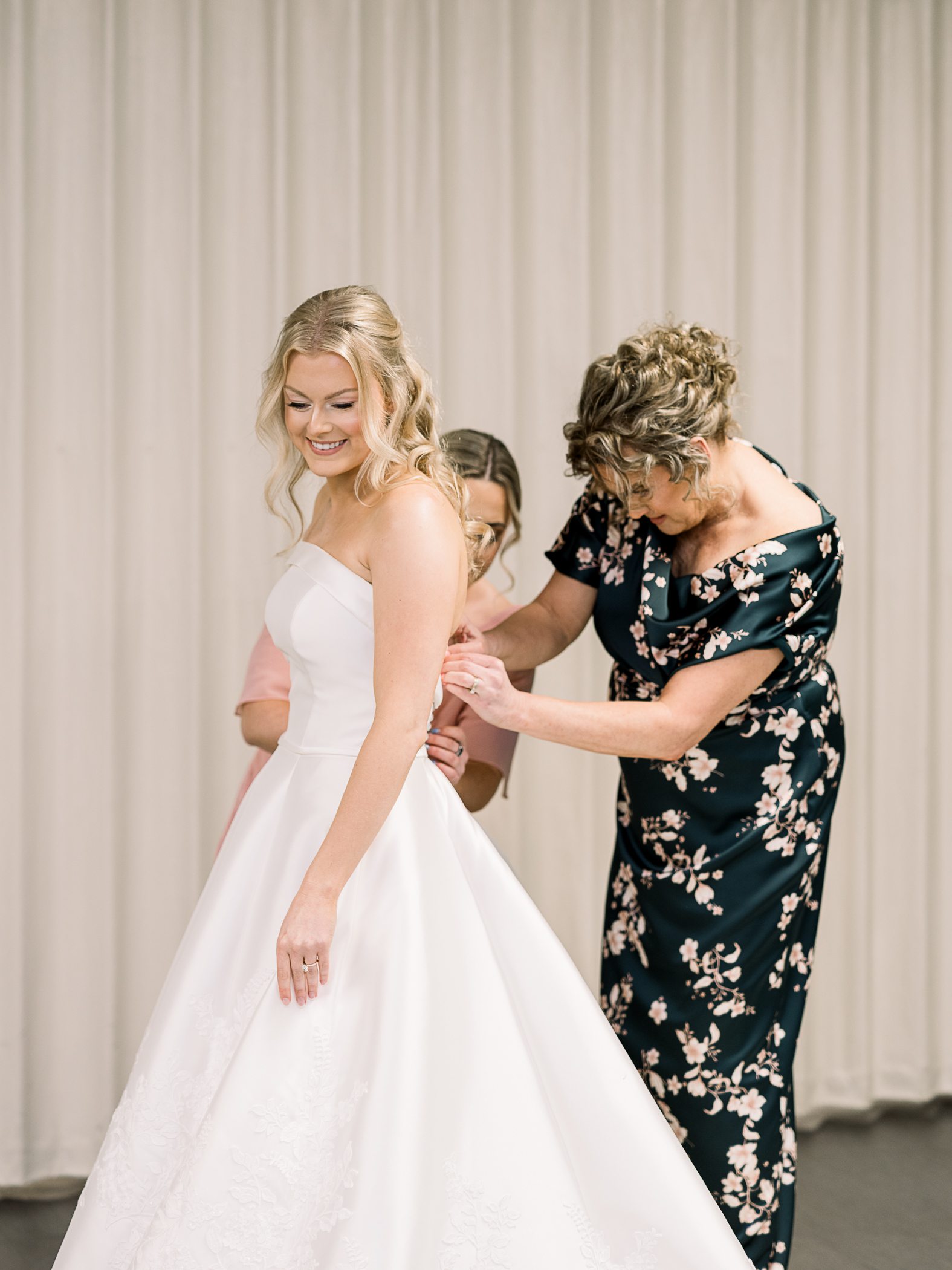 The Fields Reserve Spring Wedding