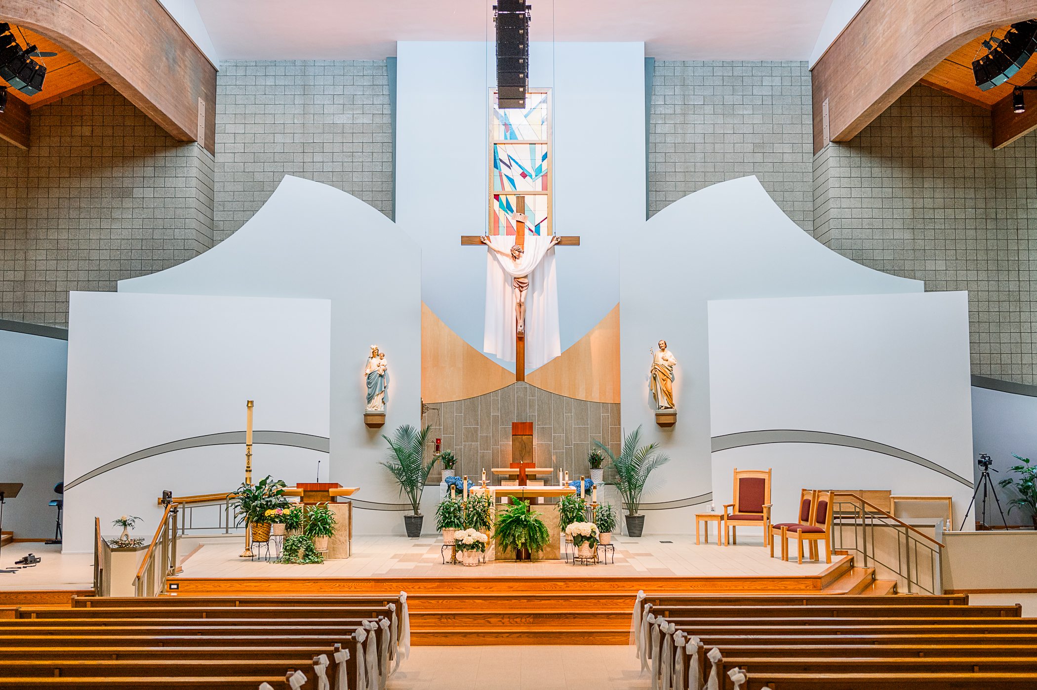 The Fields Reserve Spring Wedding